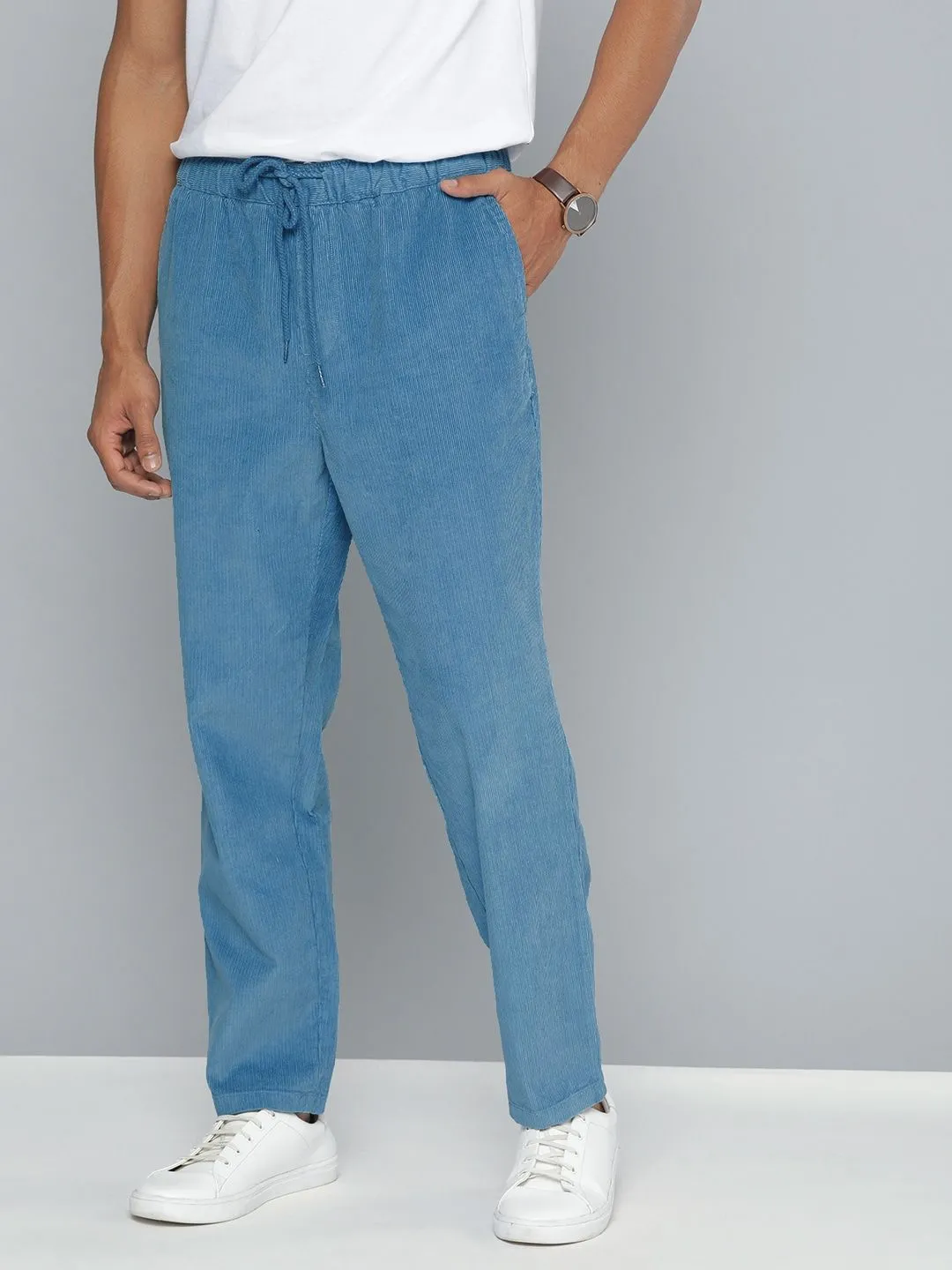Mast & Harbour Regular Fit Solid Casual Trousers Blue