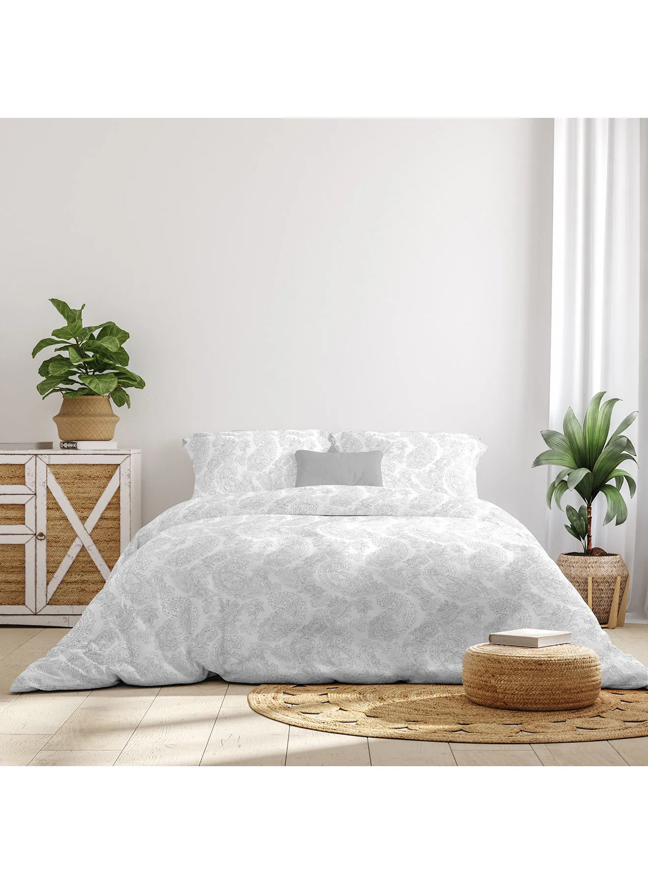 Amal Comforter Set Queen Size All Season Everyday Use Bedding Set 100% Cotton 3 Pieces 1 Comforter 2 Pillow Covers  White/Light Grey