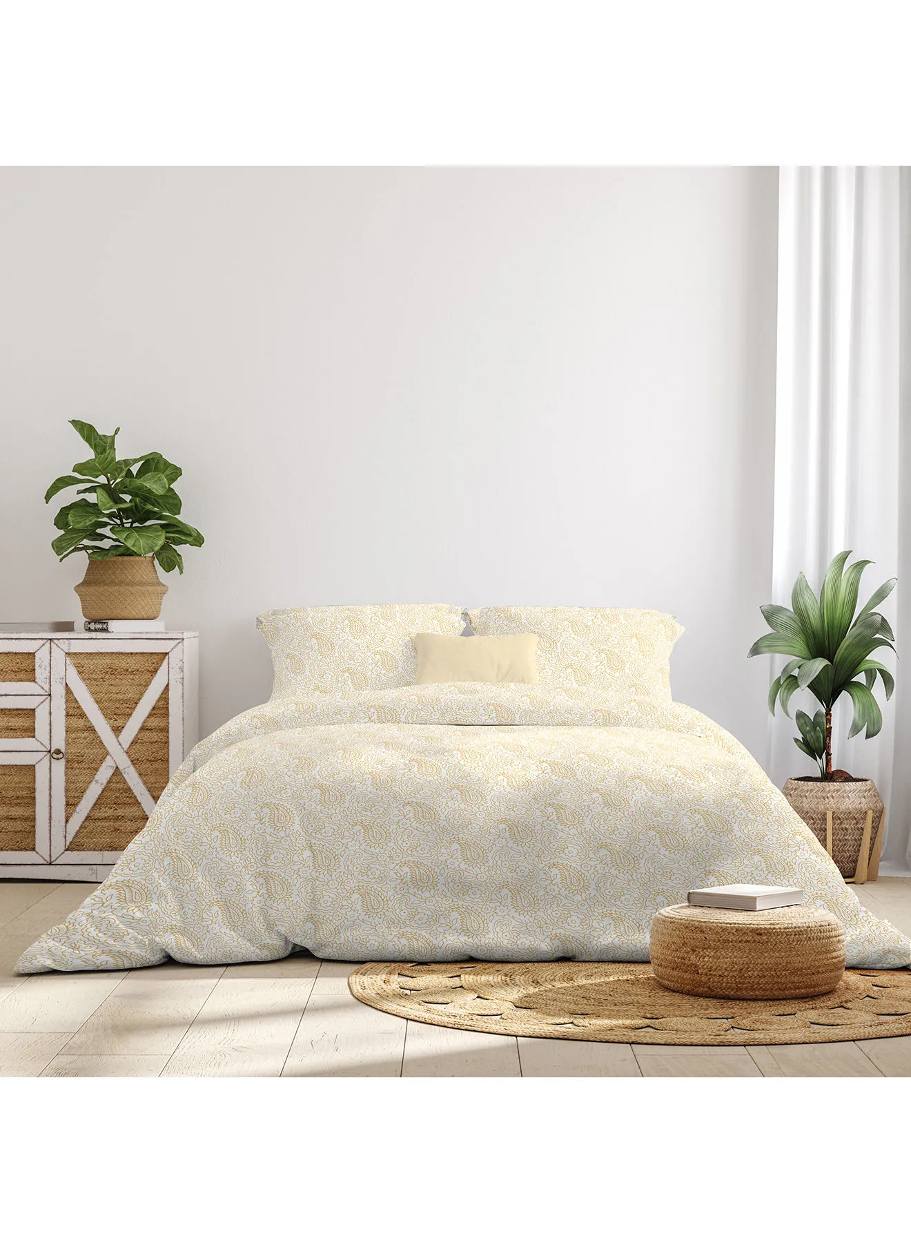 Amal Comforter Set King Size All Season Everyday Use Bedding Set 100% Cotton 3 Pieces 1 Comforter 2 Pillow Covers  Yellow