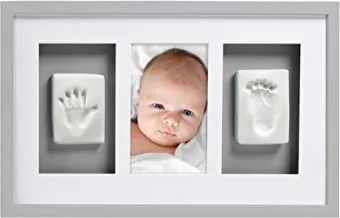 Pearhead Babyprints Newborn Baby Handprint and Footprint Deluxe Wall Photo Frame and Impression Kit ، إطار تذكار محايد للجنسين ، ملحقات ديكور حضانة الأطفال ، رمادي