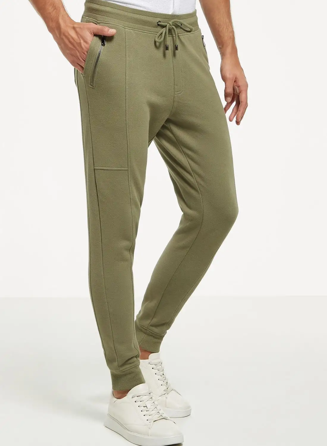 Iconic Essential Slim Fit Sweatpants