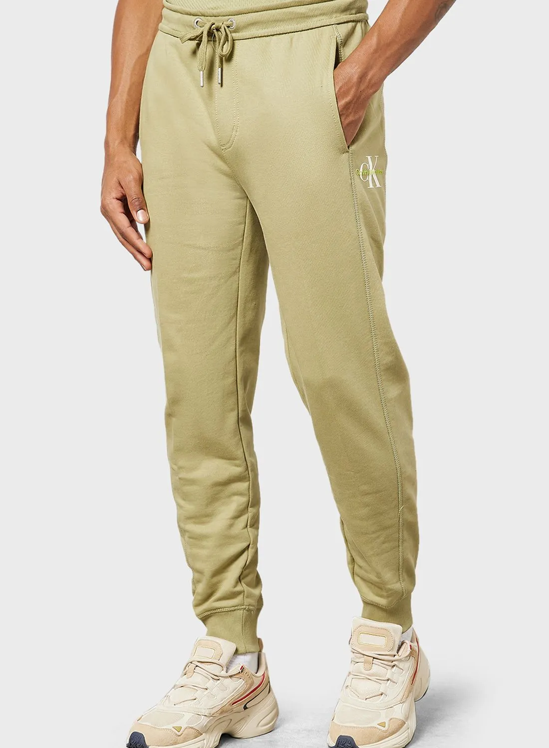 Calvin Klein Jeans Logo Cuffed Sweatpants