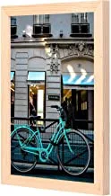 LOWHA Cruiser Bike متوقفة بالقرب من متجر شانيل لوحة جدارية مع مقلاة خشبية مؤطرة جاهزة للتعليق للمنزل وغرفة النوم والمكتب وغرفة المعيشة ديكور منزلي مصنوع يدويًا بألوان خشبية 23 × 33 سم من LOWHA