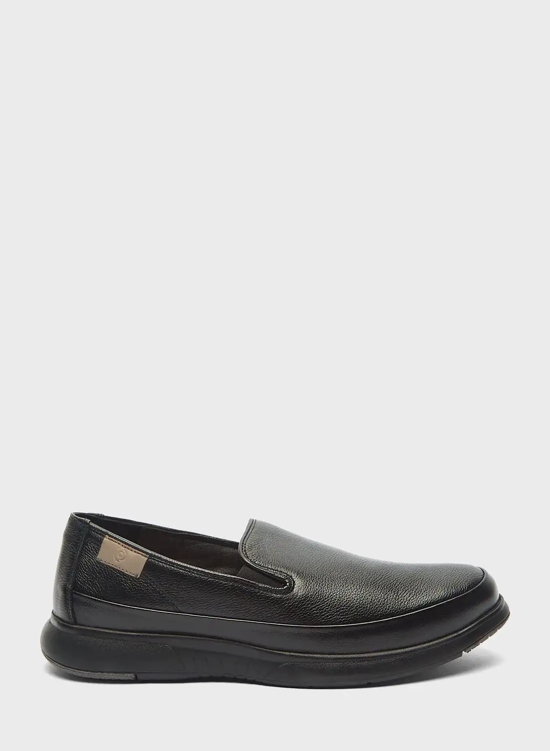 Le Confort Casual Slip Ons Shoes