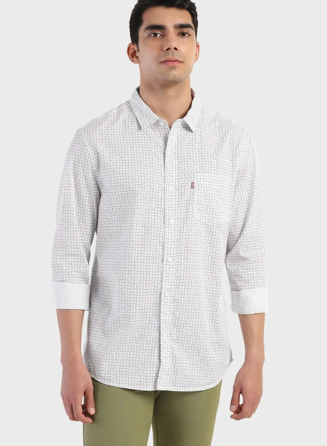 قميص Levi's ذو طباعة هندسية مقاس عادي