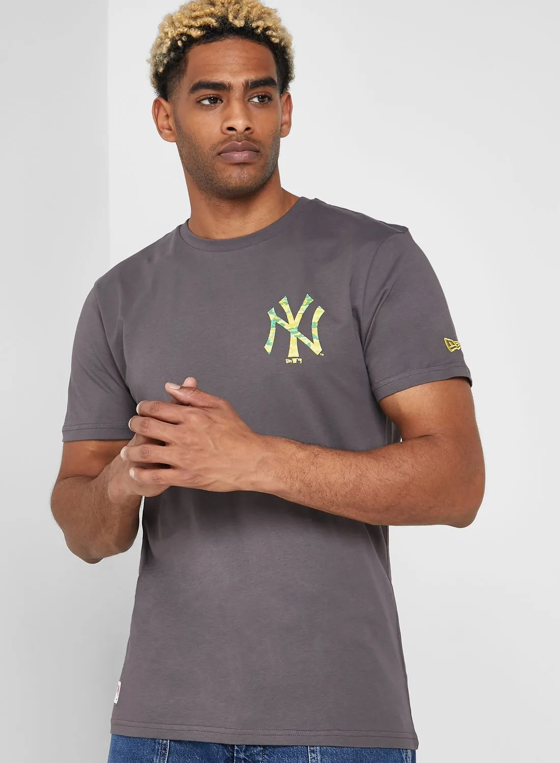 NEW ERA New York Yankees Chest T-Shirt