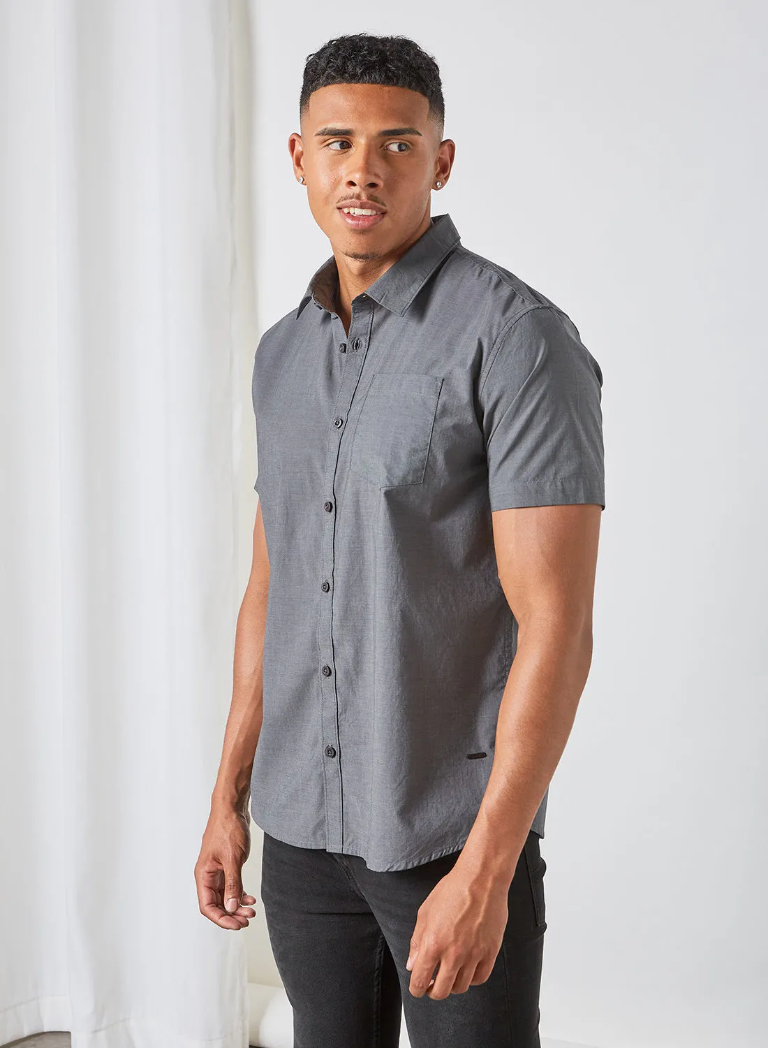 ABOF قميص بأكمام قصيرة بياقة ياقة عادية ومقاس عادي رمادي غامق