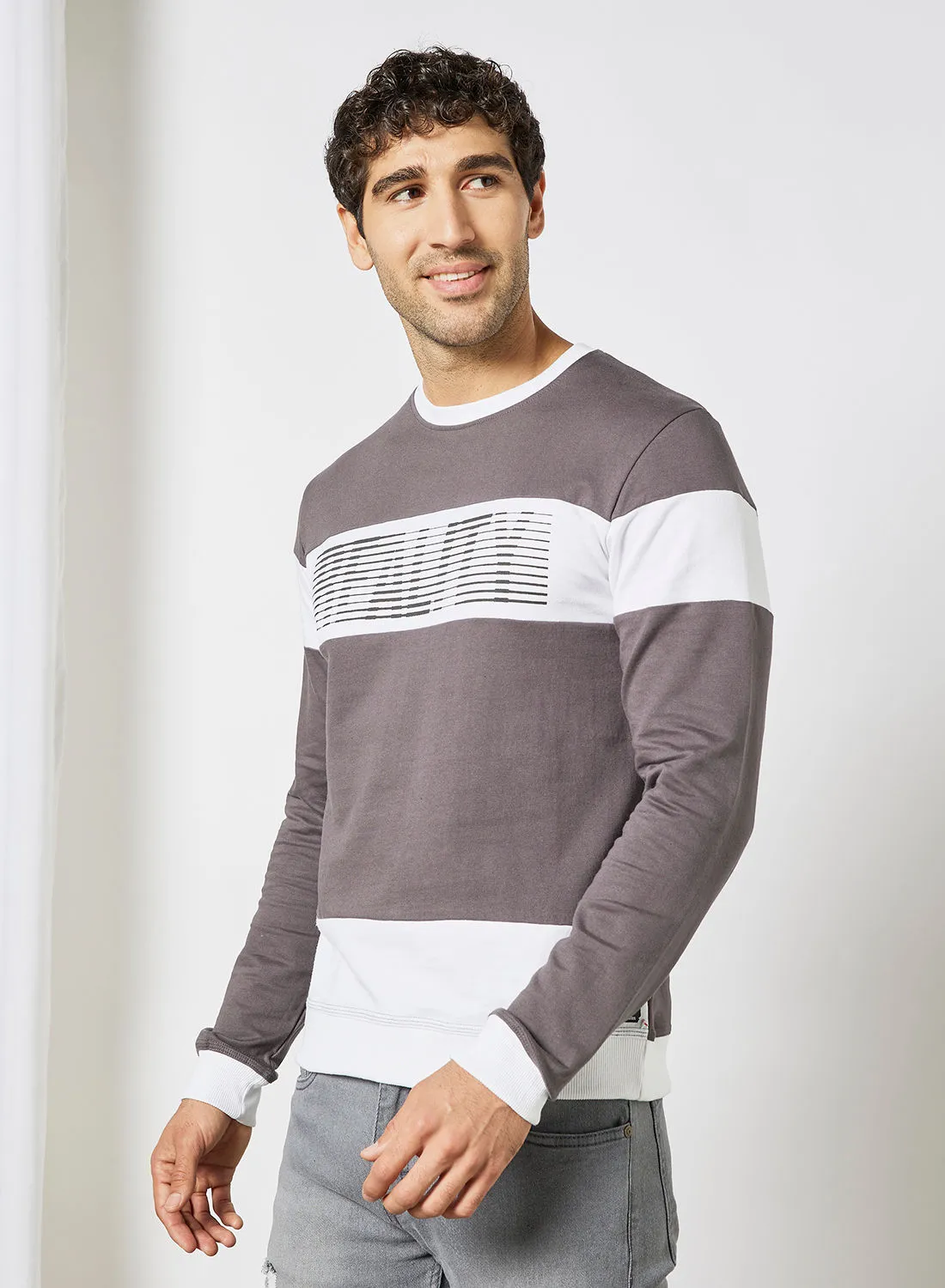 ABOF Regular Fit Sweatshirt رمادي غامق / أبيض