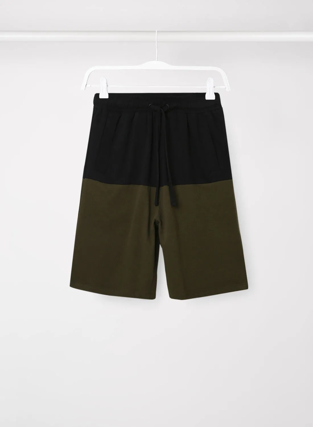 R&B Slim Fit Panelled Shorts With Pocket Detail And Drawstring Multicolour