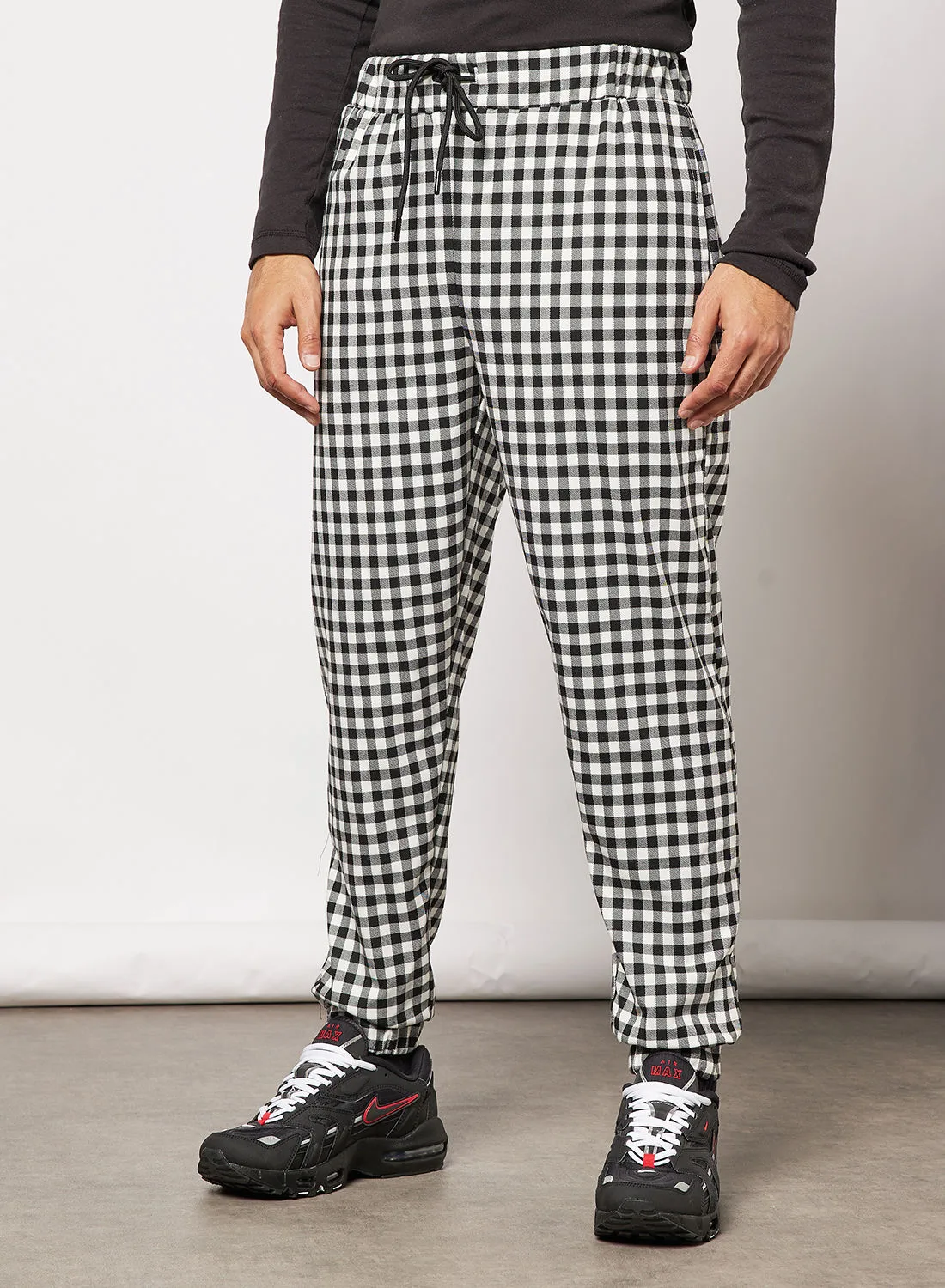 Vintage Supply Gingham Print Joggers Black