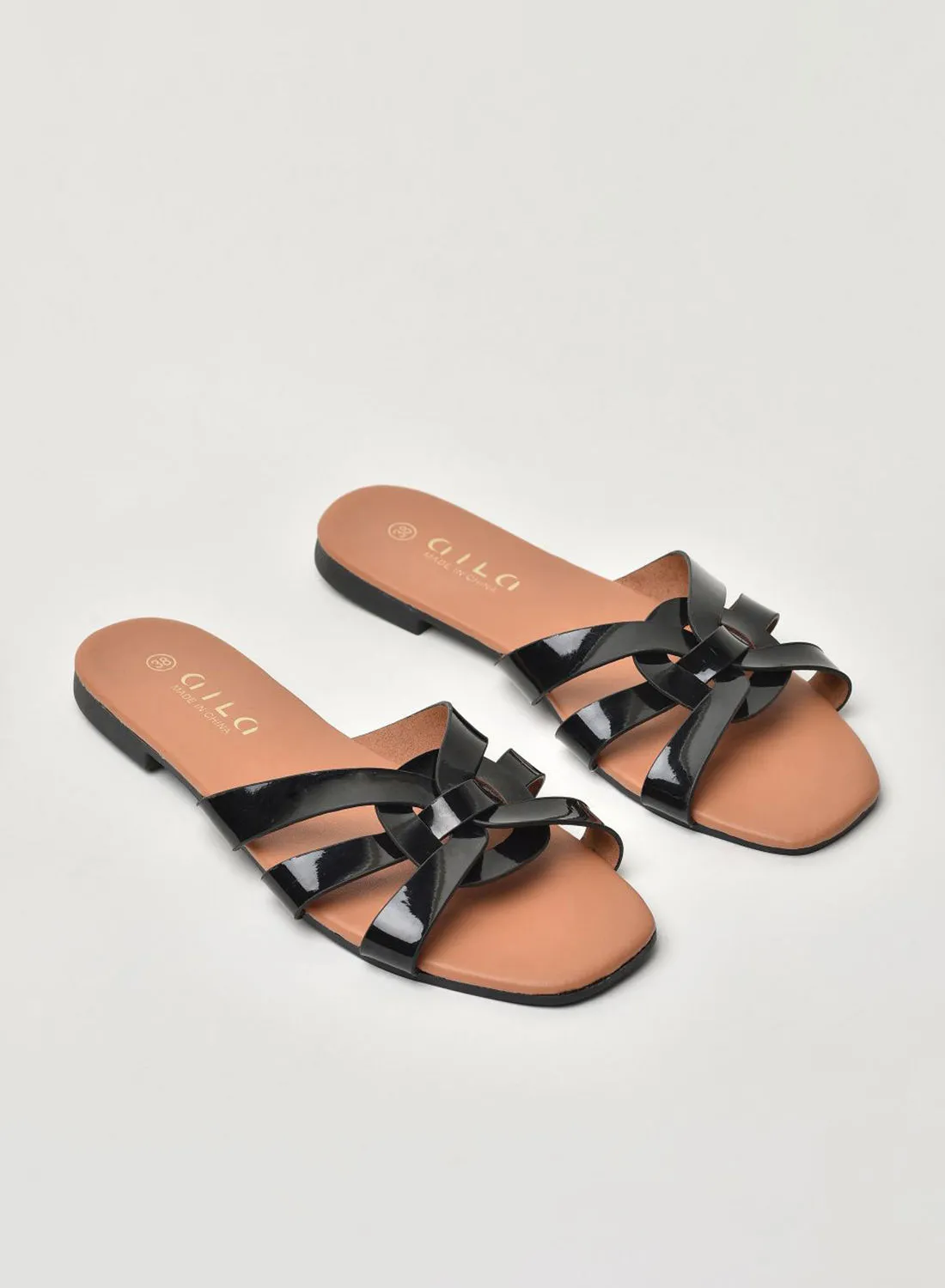 Aila Criss-Cross Strap Flat Sandals Black