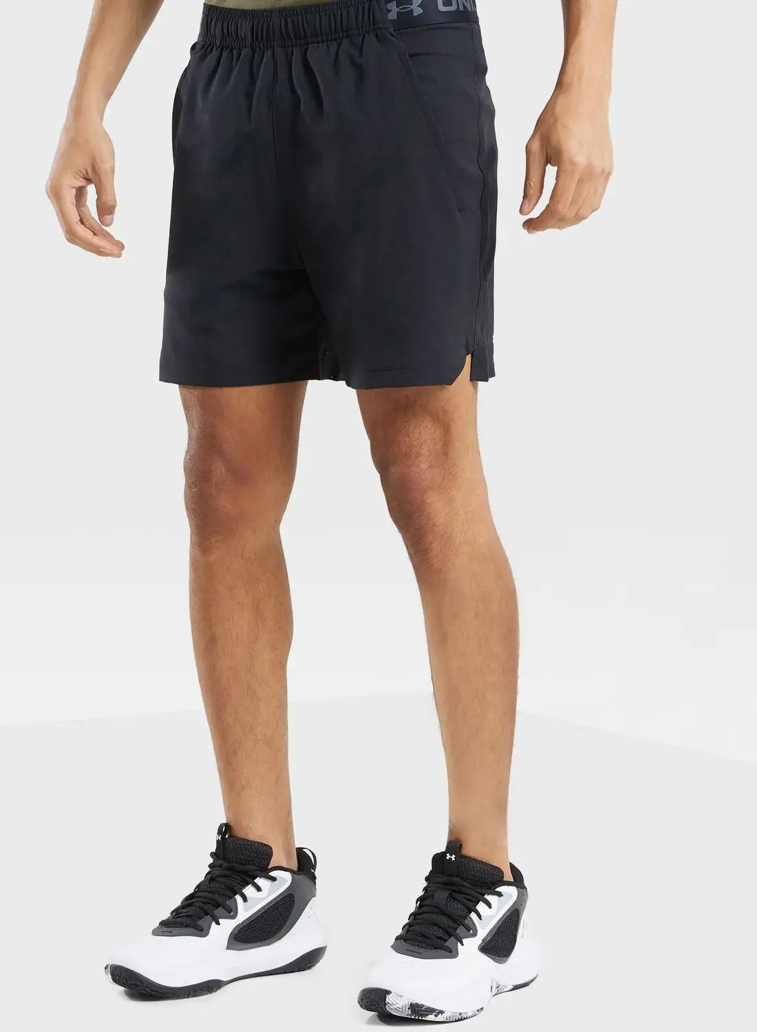 UNDER ARMOUR Vanish Woven 6in Shorts