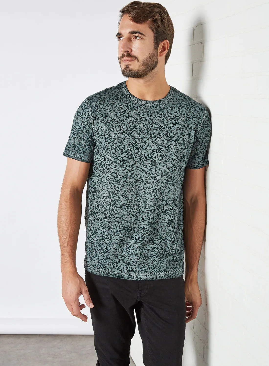 ONLY & SONS All Over Print Slim Fit T-Shirt Urban Chic