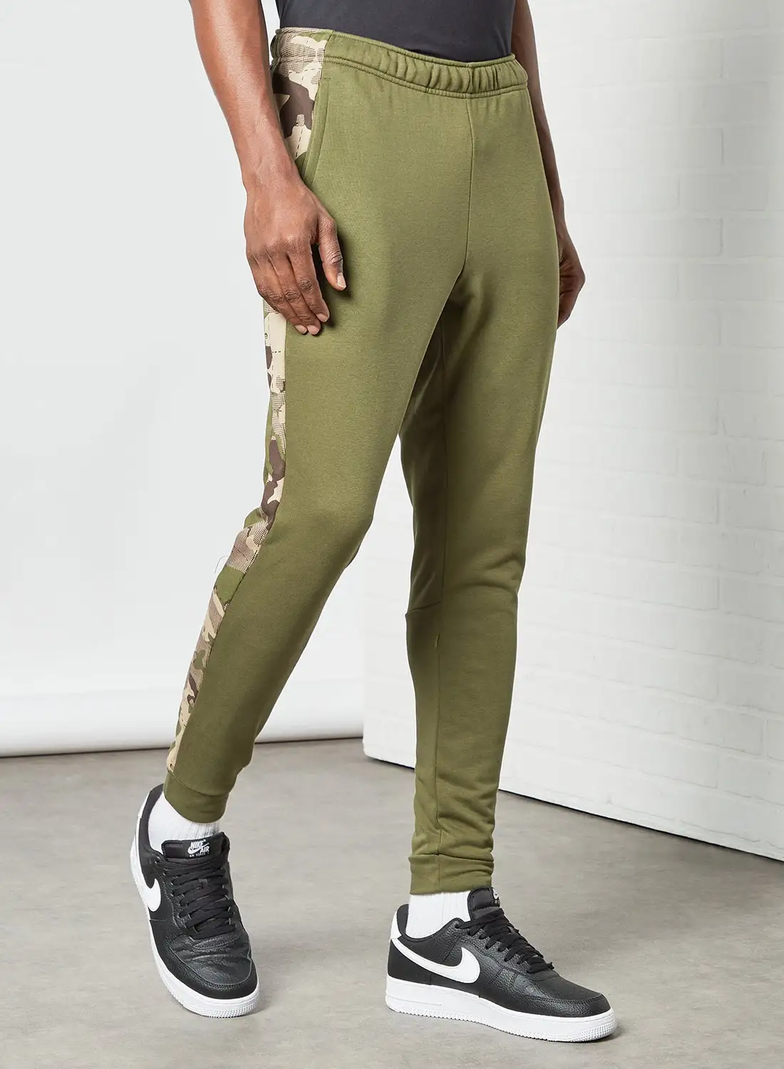 Nike Dri-FIT Tapered Camo Training Pants Olive