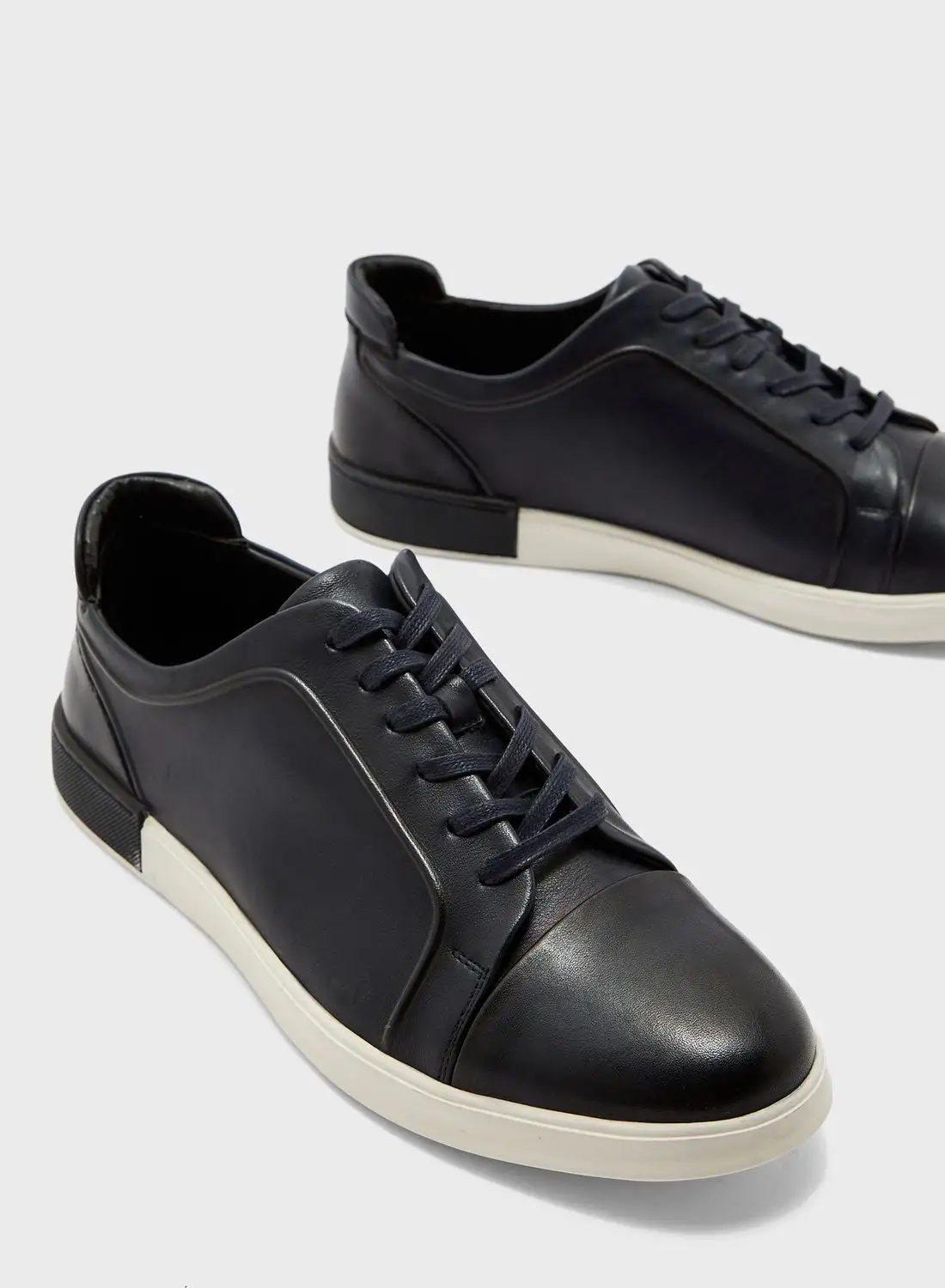 Le Confort Casual Sneakers