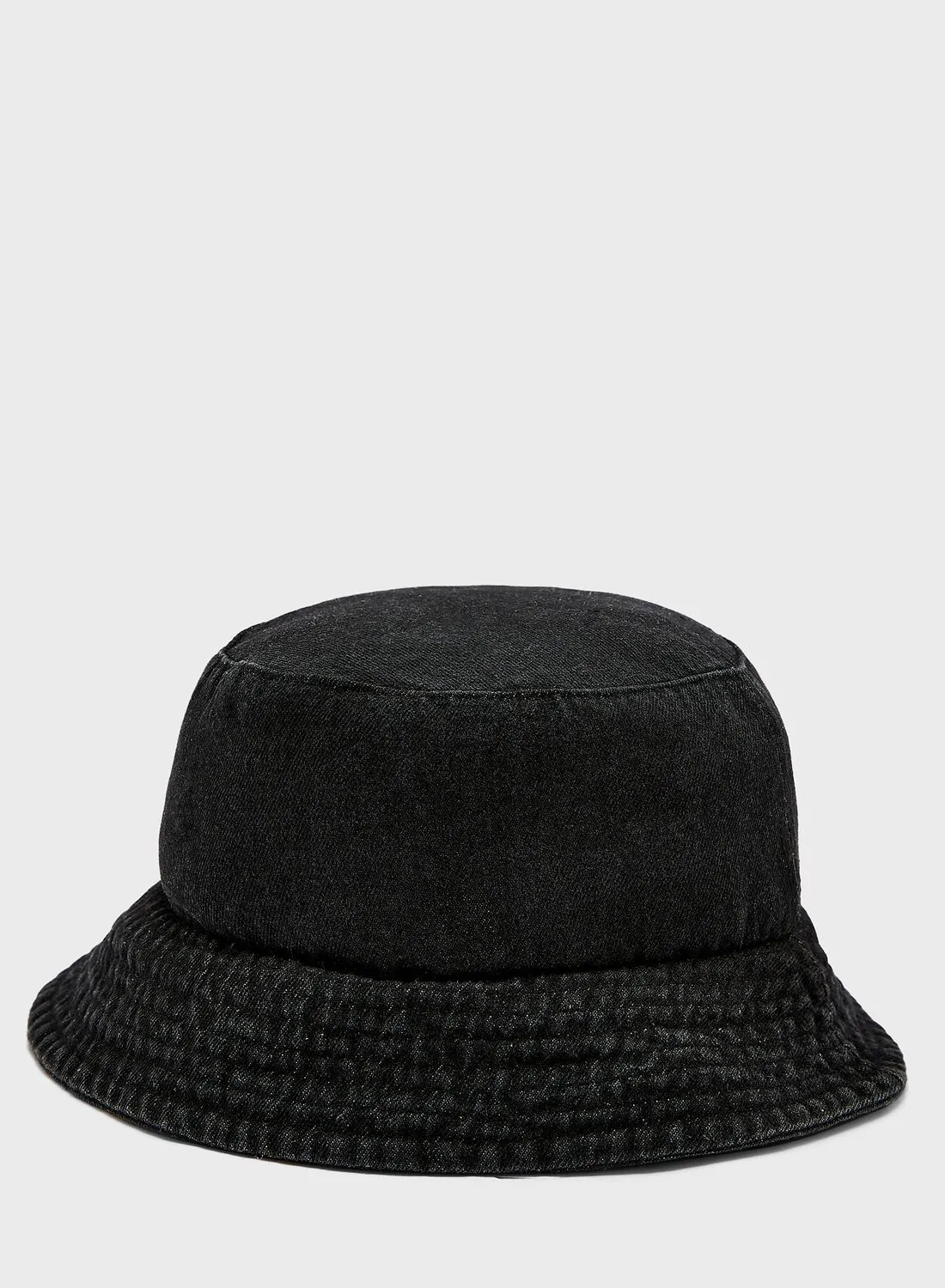 قبعة دلو من الدنيم الأساسية السبعين