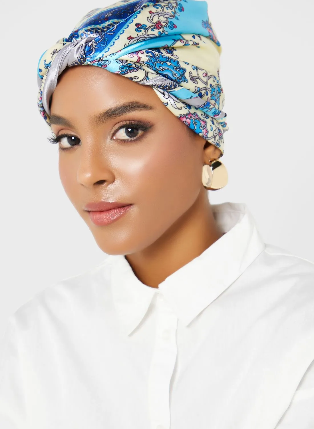 وشاح حجاب بطباعة زهور من خيزانا