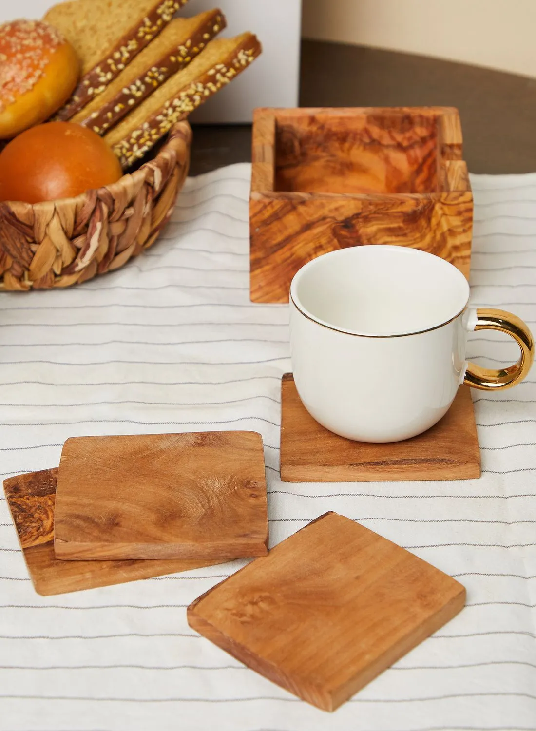 Premier Kora Set Of 4 Olive Wood Coasters With Holder