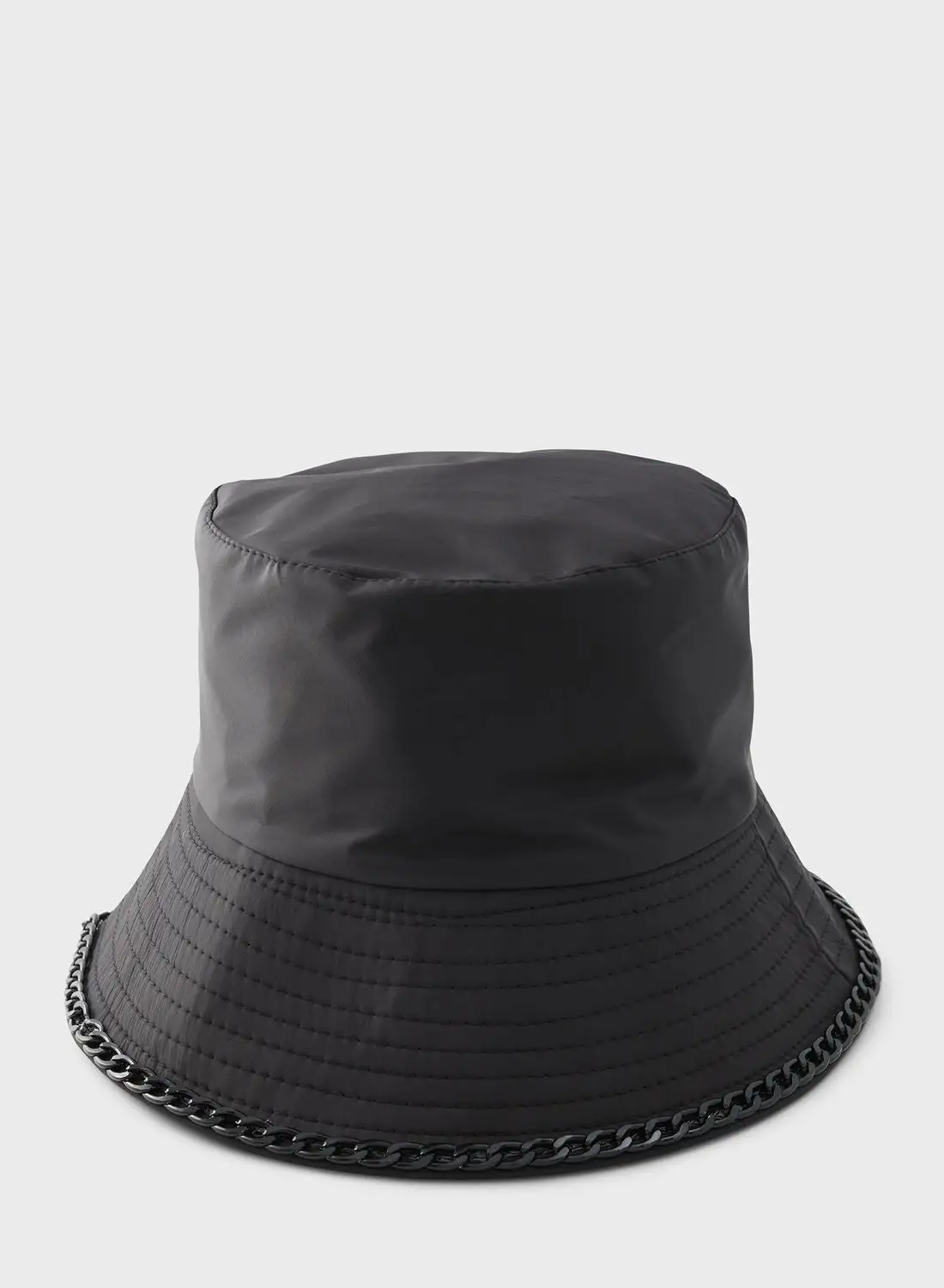ألدو إيويراهار قبعة دلو
