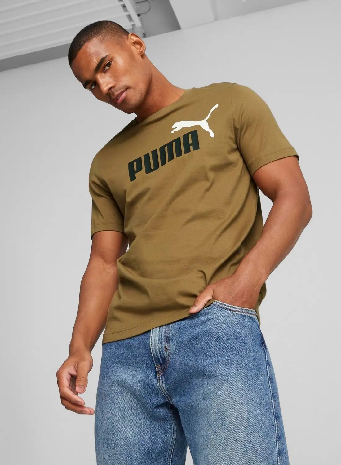 PUMA Essential Logo T-Shirt