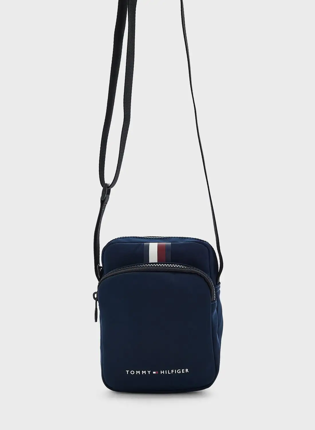 حقيبة تومي هيلفيغر صغيرة بشعار Skyline Stripe