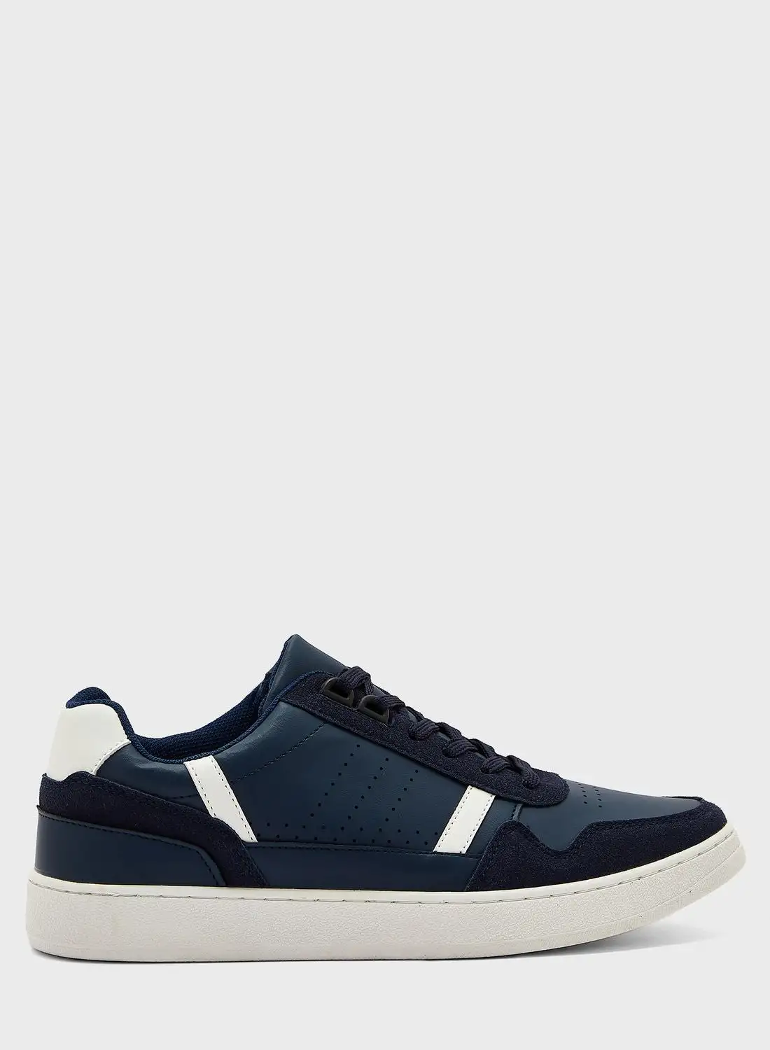 Seventy Five Casual Sneakers