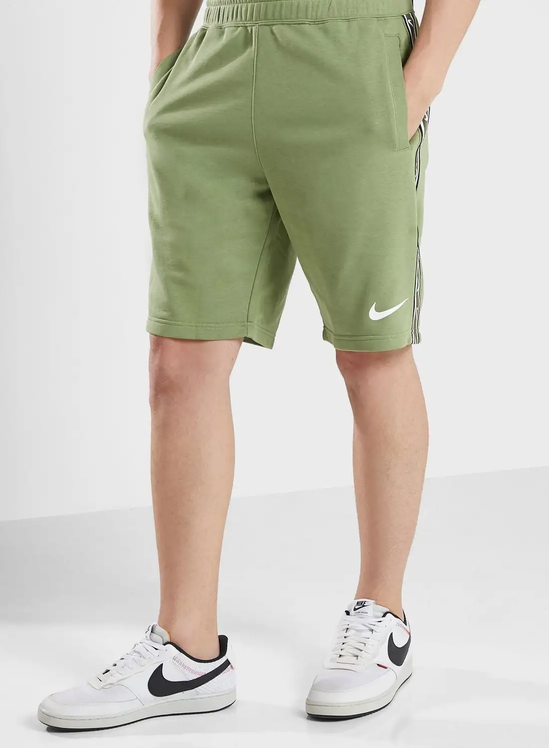 Nike Nsw Repeat Swoosh Fleece Shorts