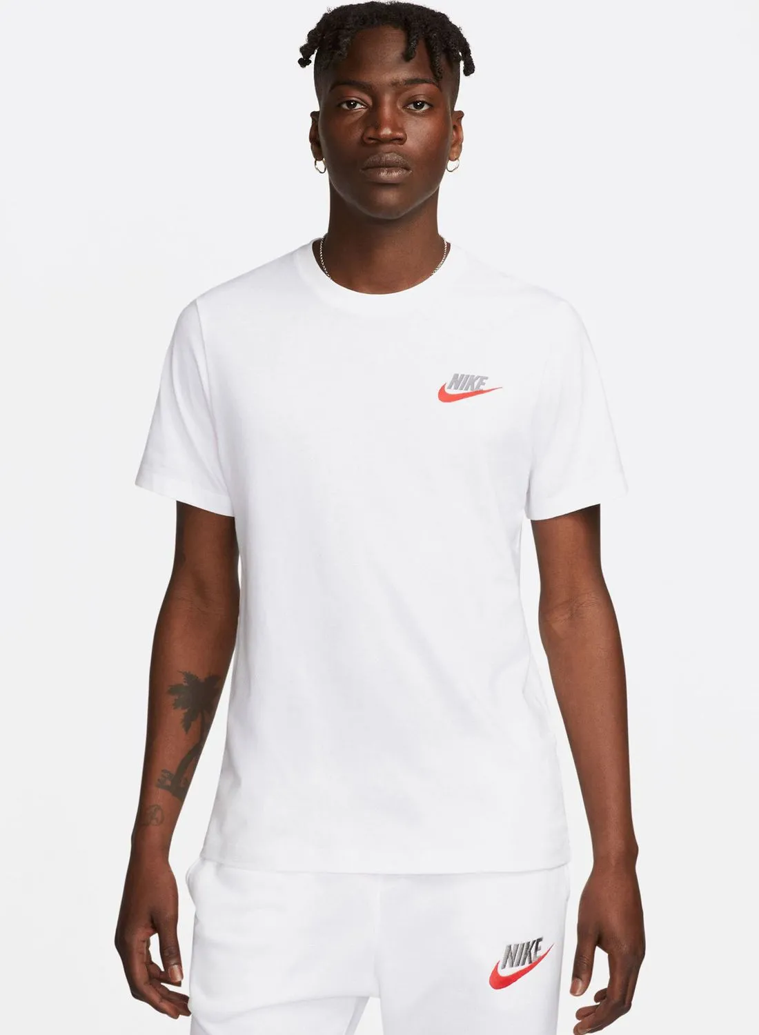 Nike Essential Club T-Shirt