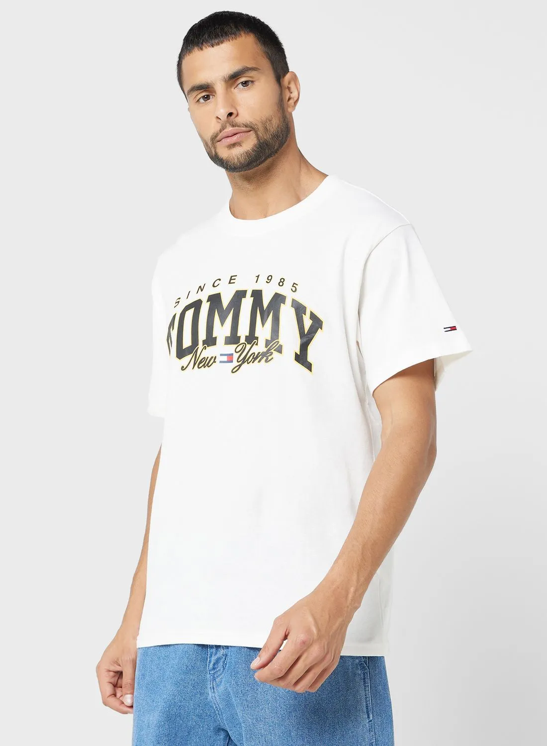 TOMMY JEANS Graphic Crew Neck T-Shirt