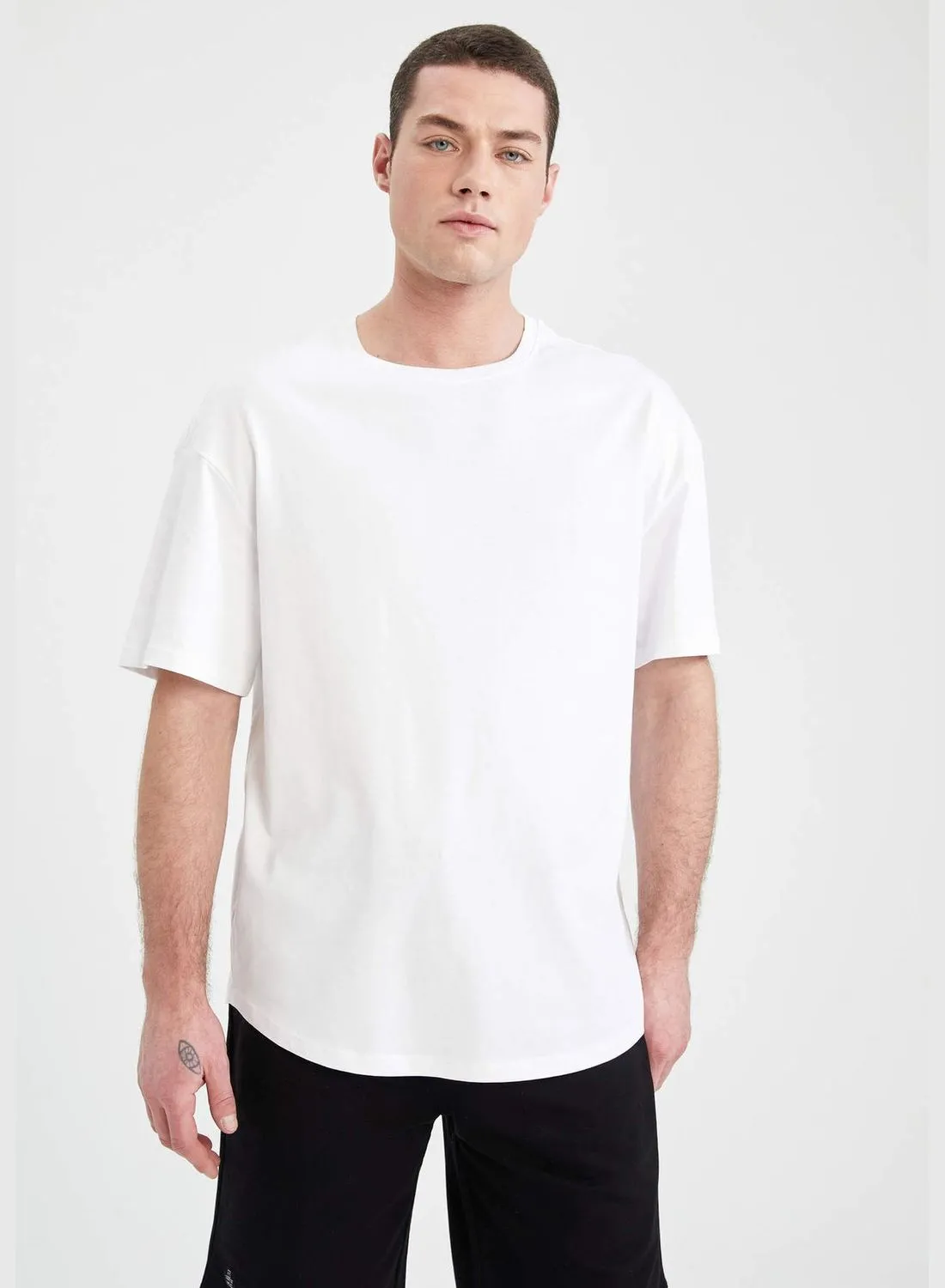 DeFacto Comfort Fit Short Sleeve T-Shirt