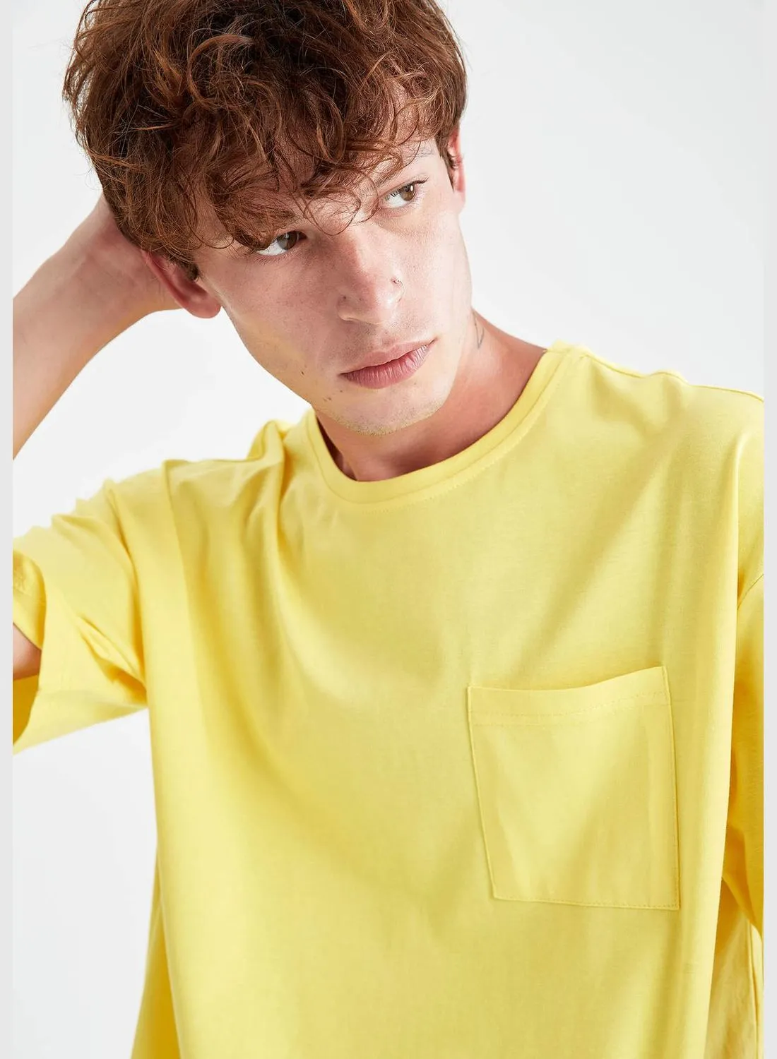 DeFacto Oversize Fit Short Sleeve T-shirt with One Pocket