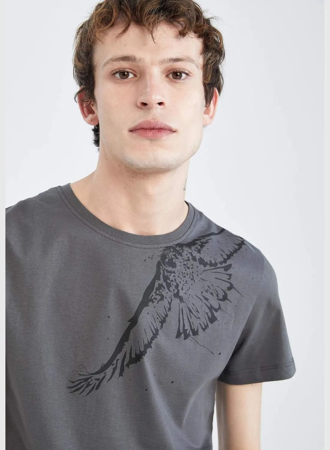 DeFacto Slim Fit Short Sleeve Eagle Print T-Shirt