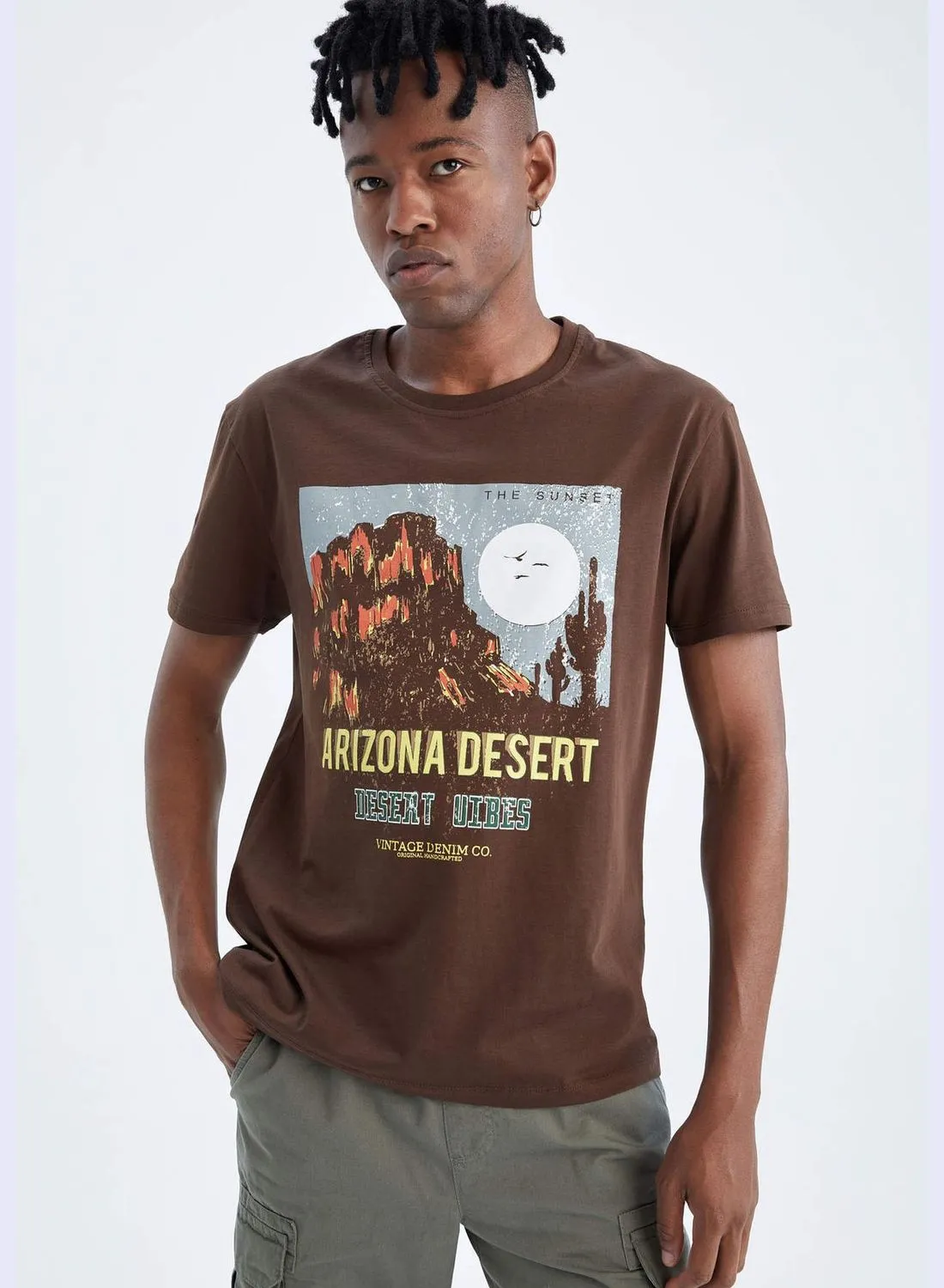 DeFacto Regular Fit Short Sleeve Mountain Print T-Shirt
