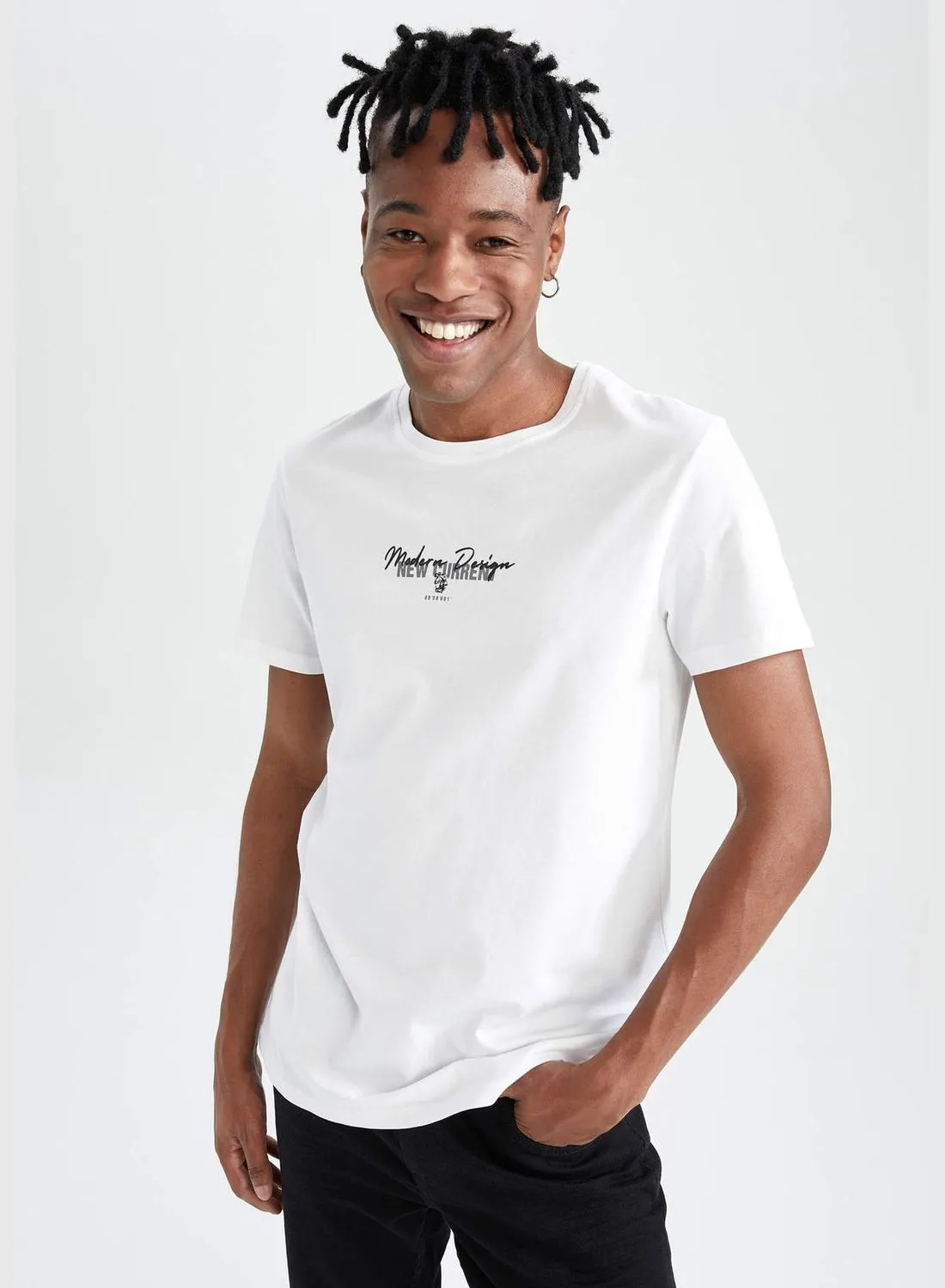 DeFacto Slim Fit Minimal Print T-Shirt