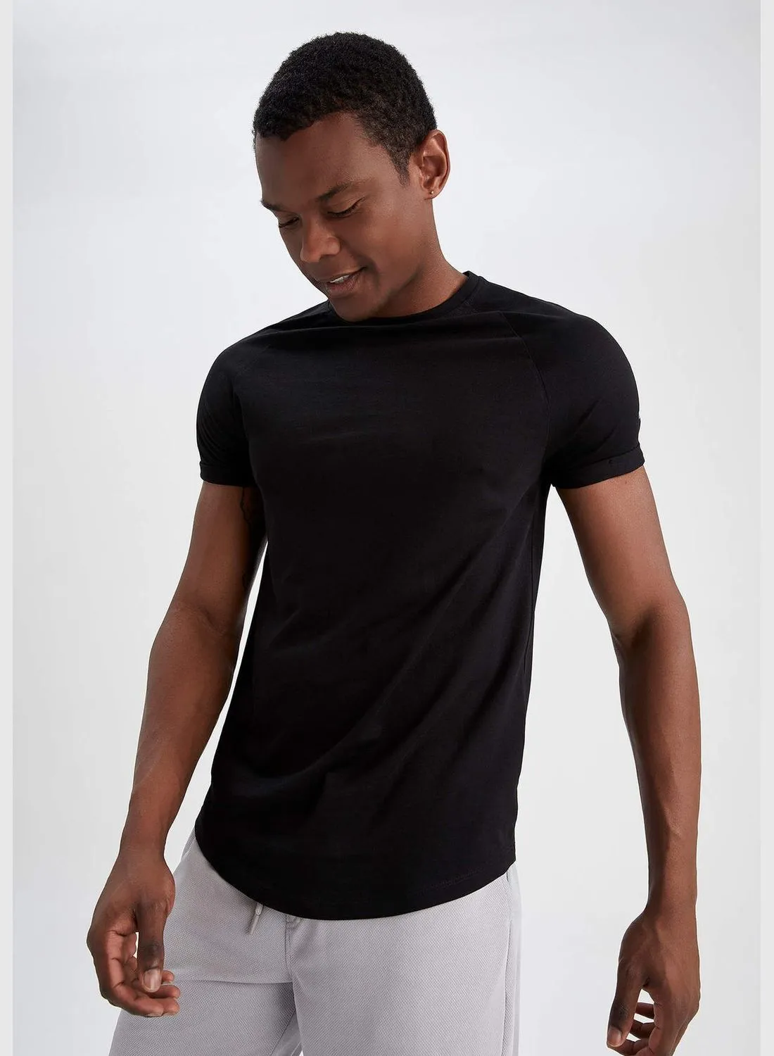 DeFacto Long Muscle Fit Short Sleeve T-Shirt
