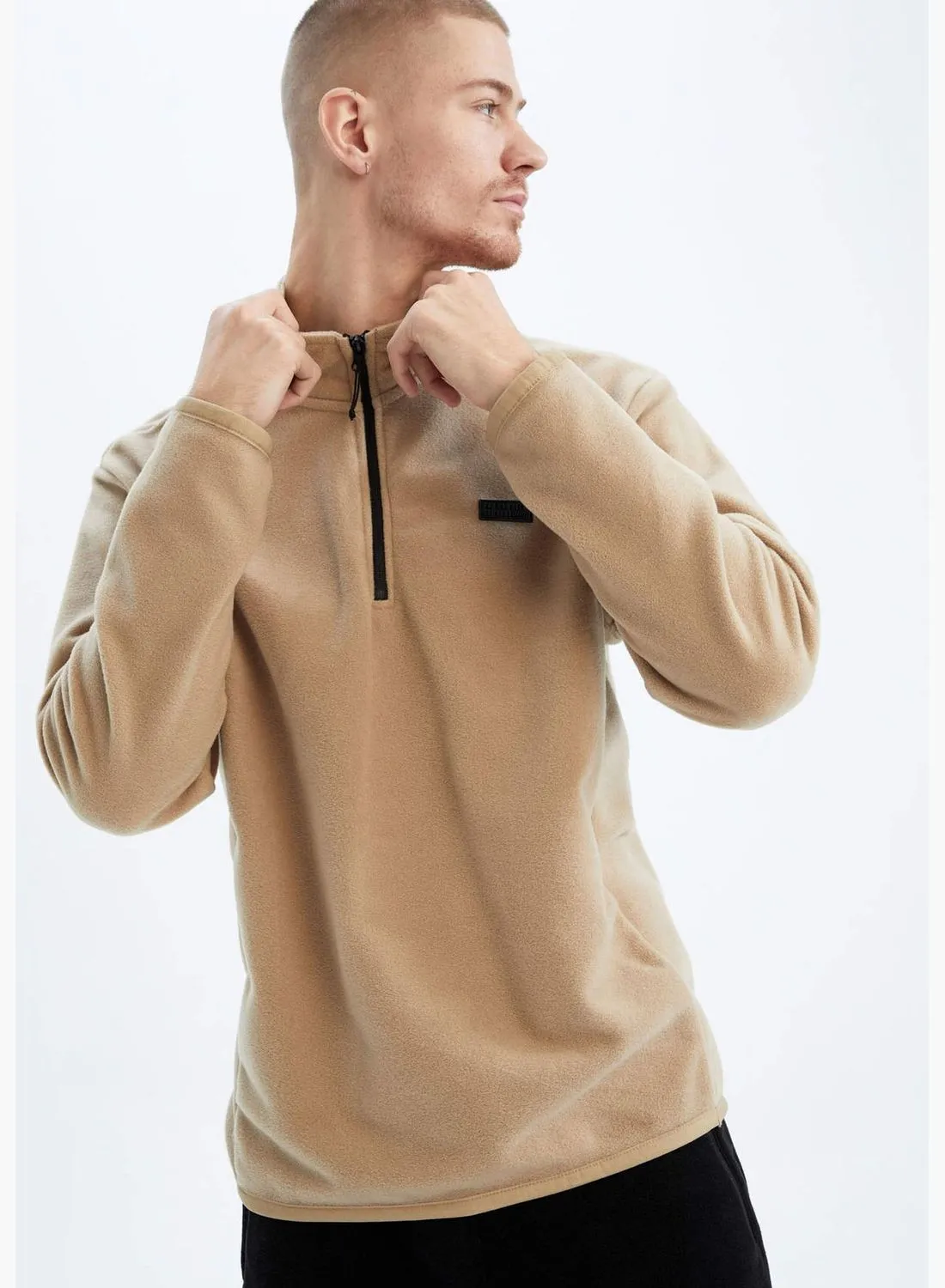 DeFacto Man Stand- Up Collar Knitted Sweatshirt