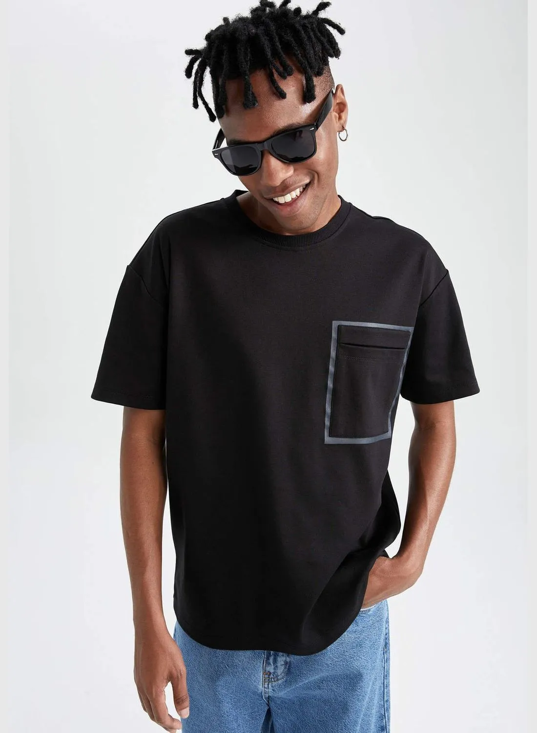 DeFacto Boxy Fit Short Sleeve One Side Pocket T-Shirt