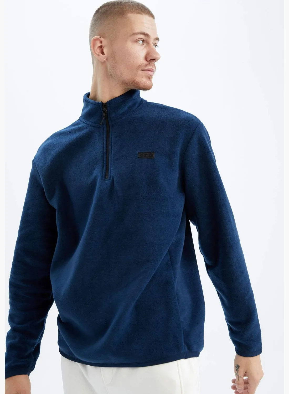 DeFacto Man Stand- Up Collar Knitted Sweatshirt