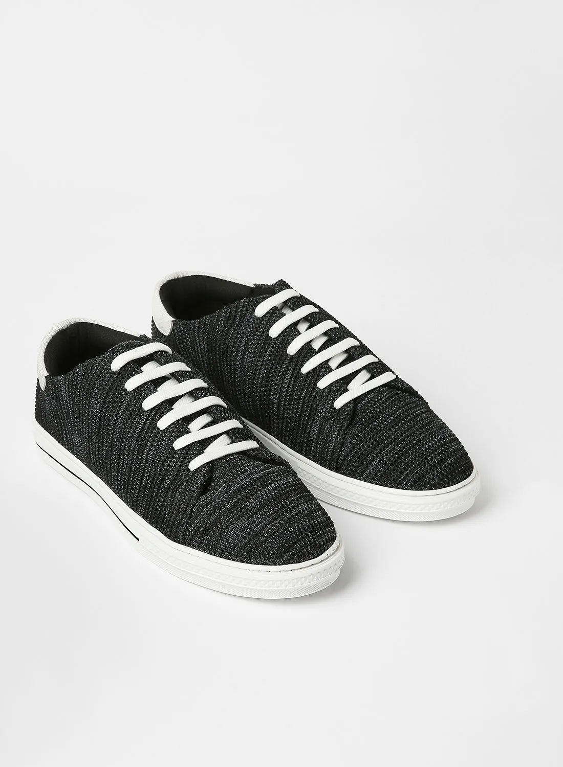 Geoomnii Mesh Pattern Lace-Up Low Top Sneakers Black/White