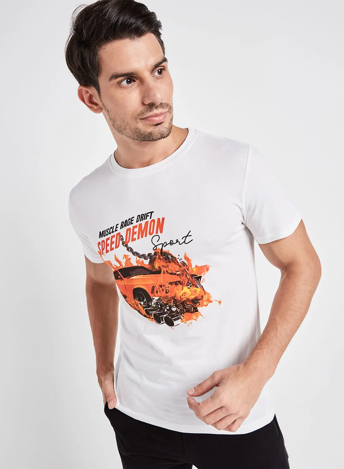 SKULT Car Graphic T-Shirt أبيض