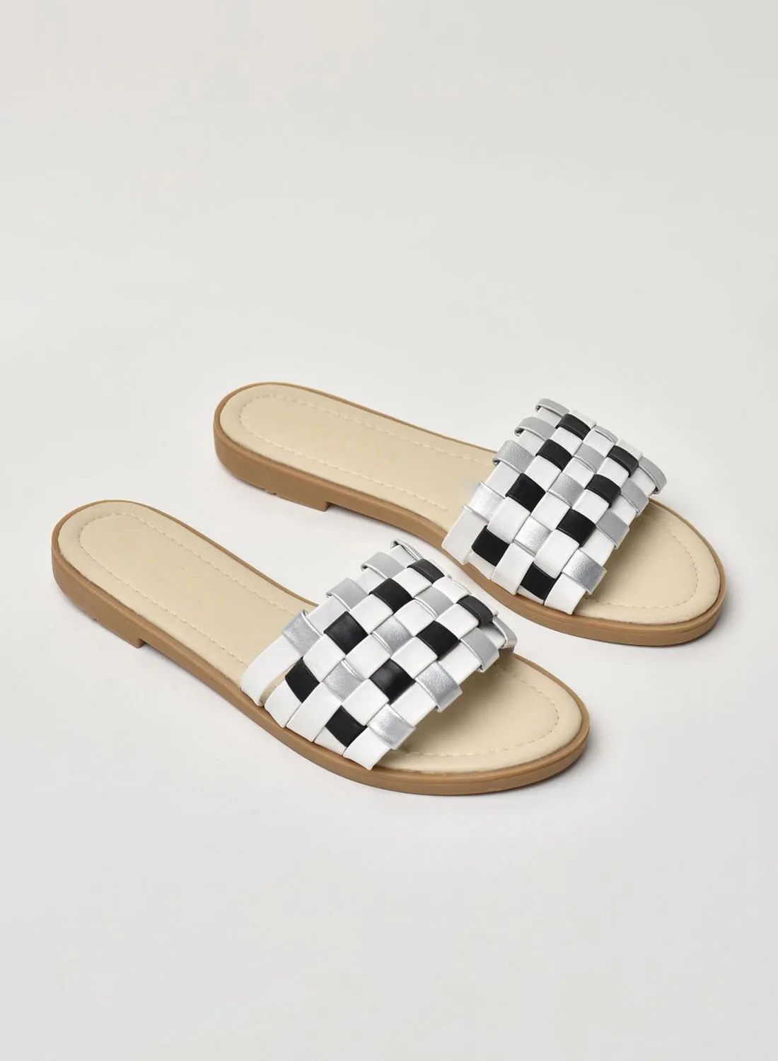 Aila Braided Strap Flat multicolors Sandals White/Black/Silver