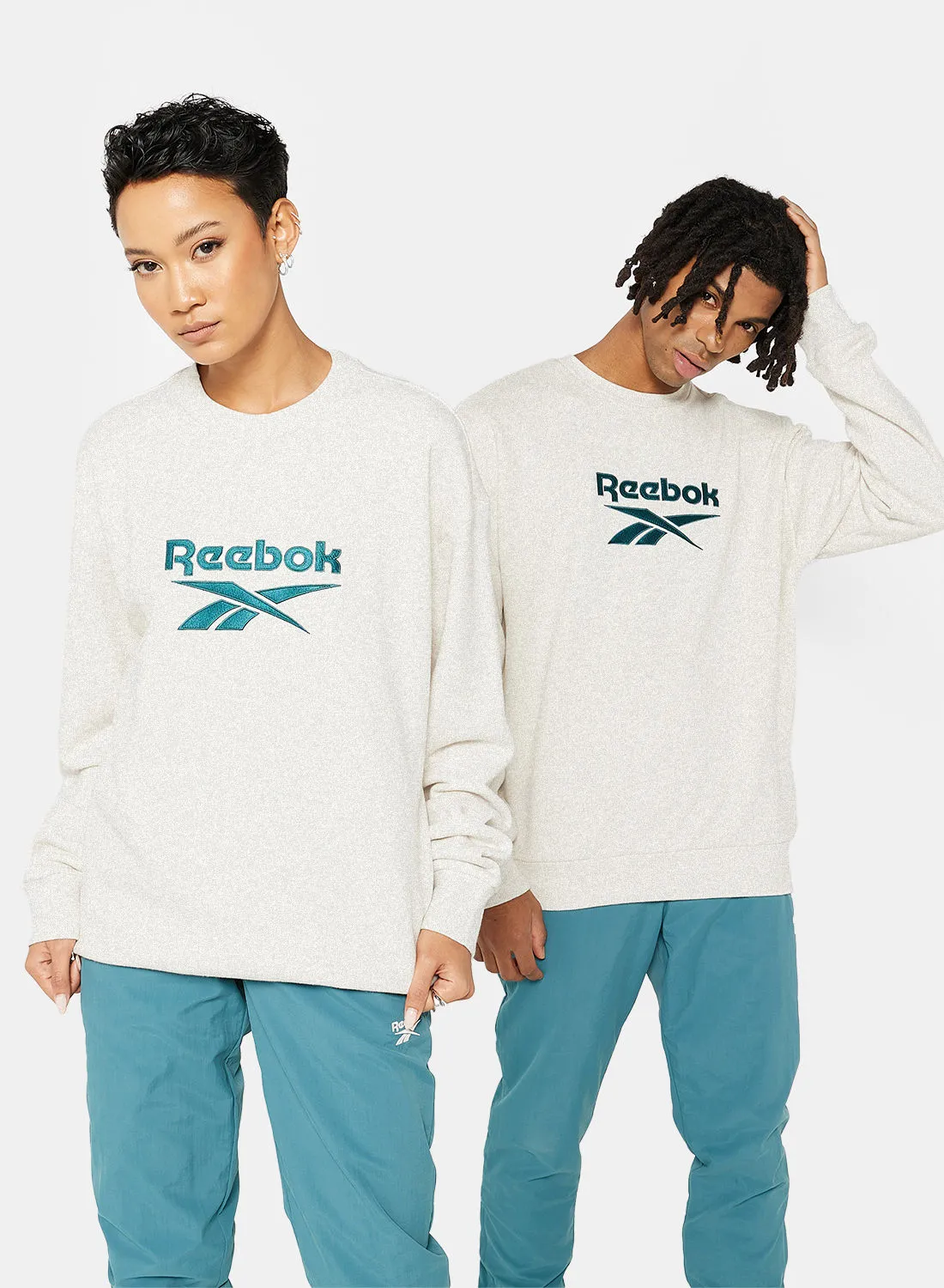 Reebok Unisex Classics Vector Sweatshirt Chalk Mel