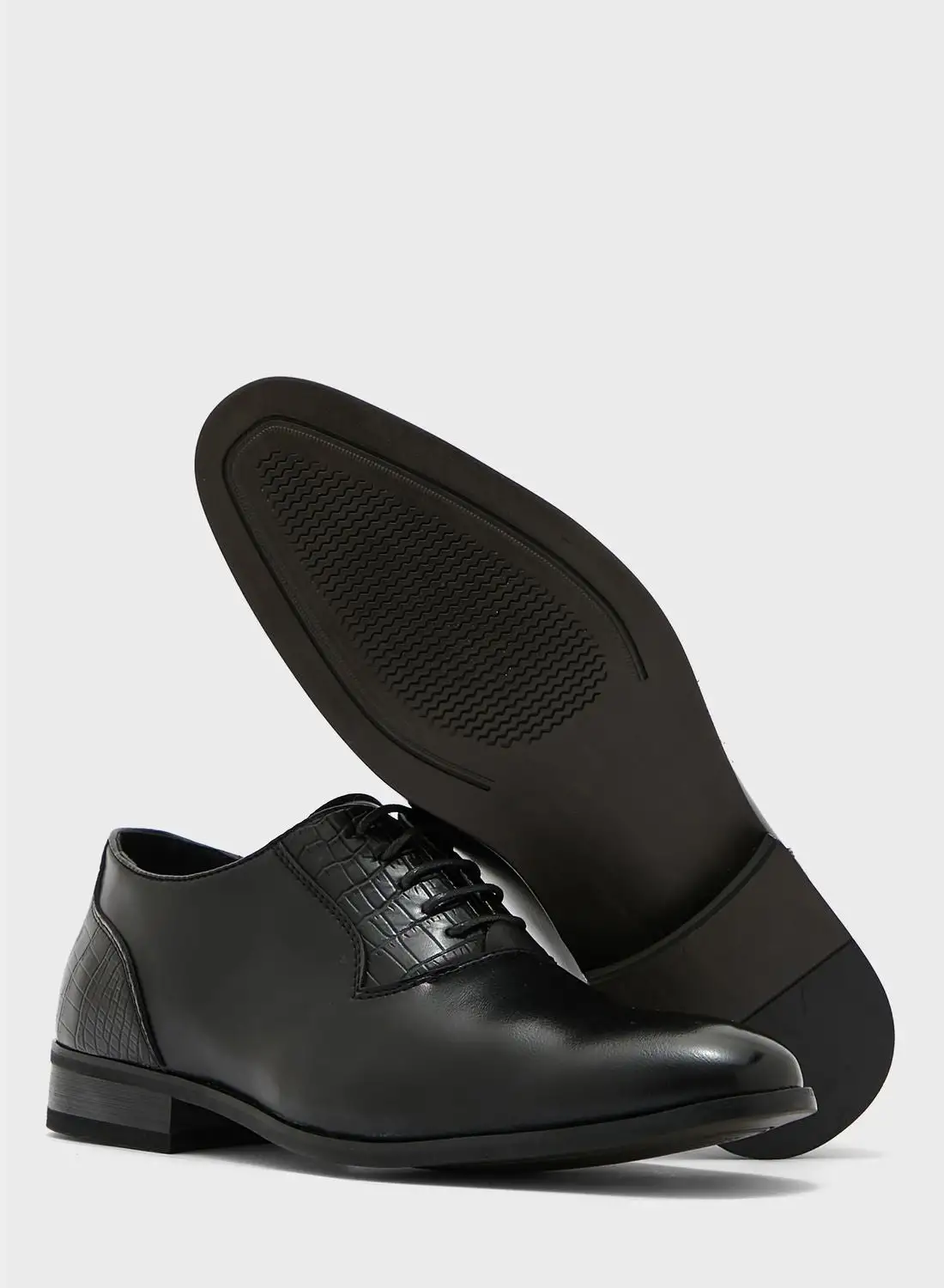 Robert Wood By Namshi Burnished Classic Formal Lace-Ups Black