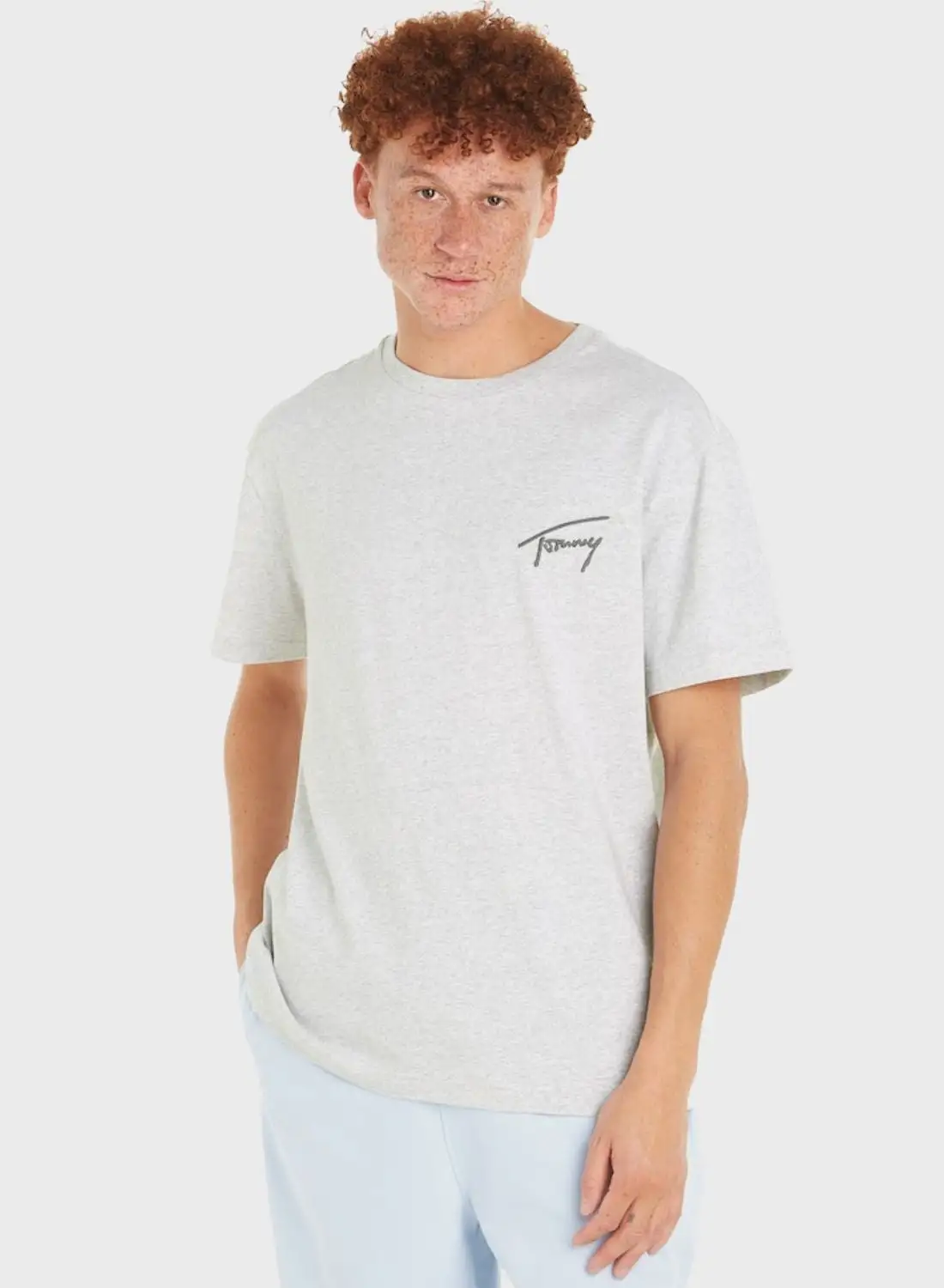 TOMMY JEANS Signature Text Crew Neck T-Shirt