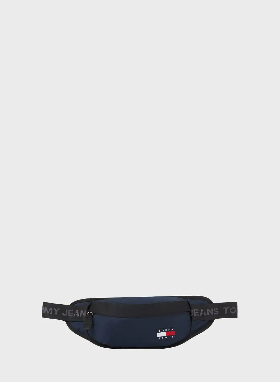 حقيبة كروس تومي جينز الأساسية