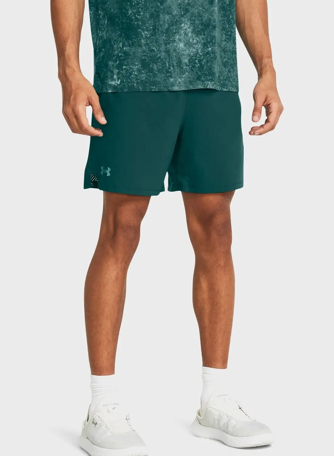 UNDER ARMOUR Vanish Woven 6in Shorts