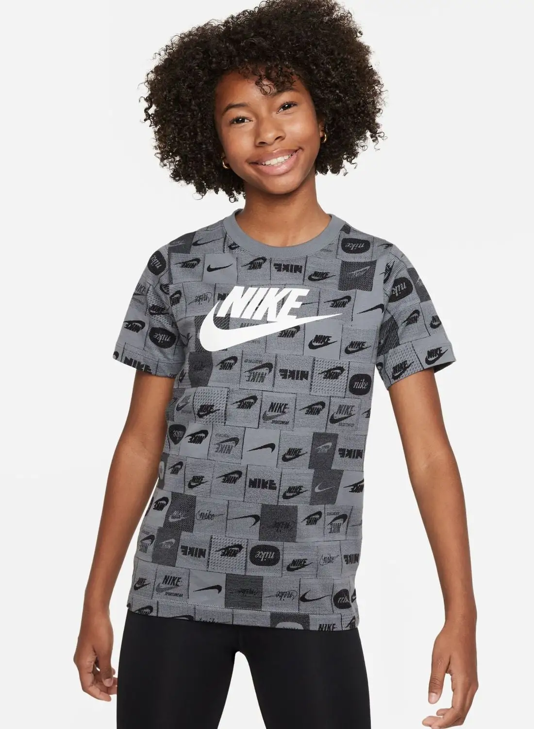 Nike Youth Nsw Club Seasonal Aop T-Shirt