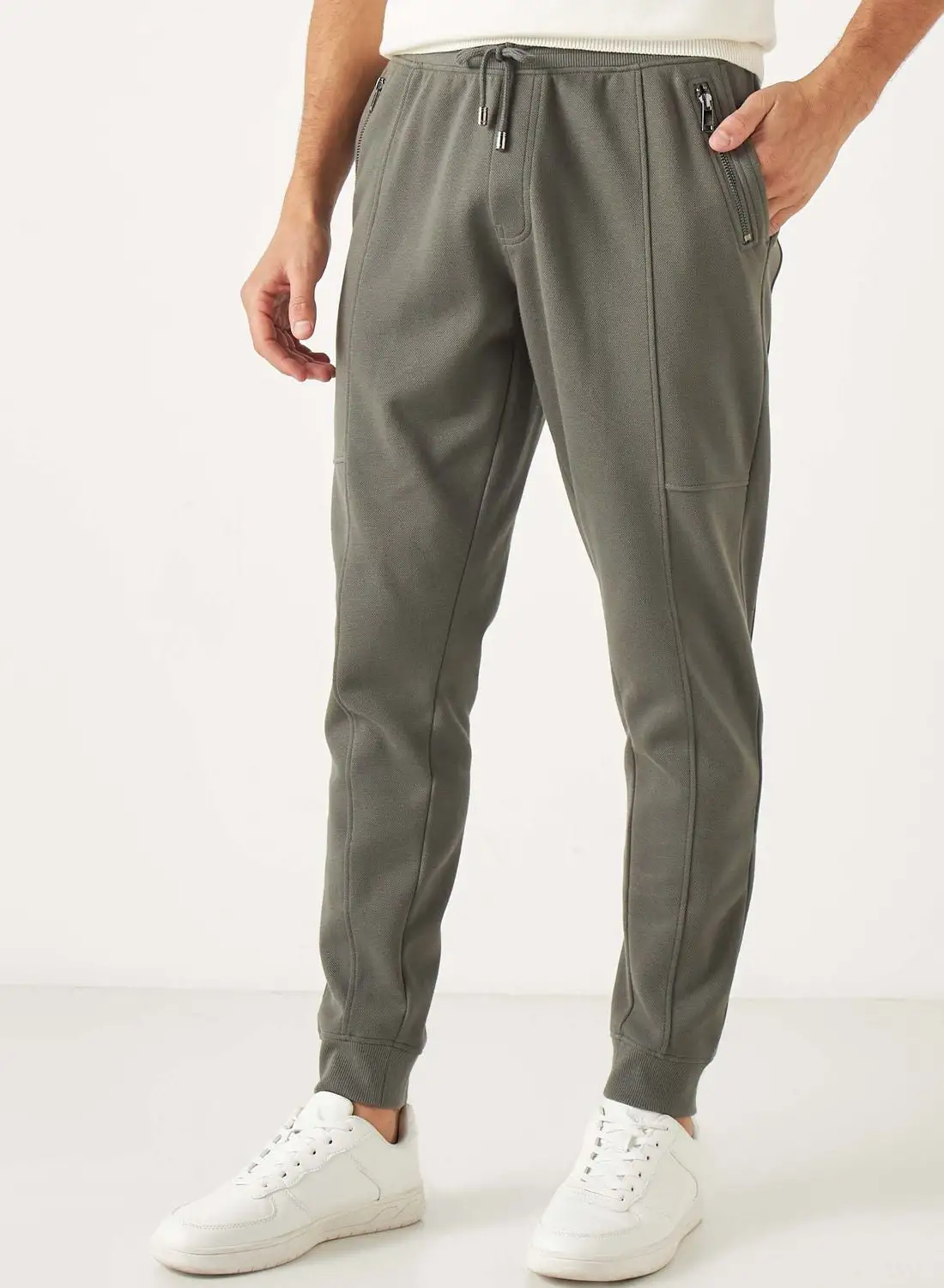Iconic Drawstring Cuffed Sweatpants