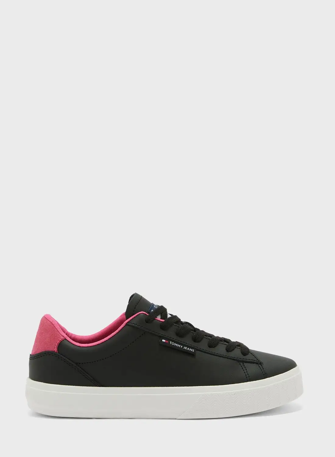 TOMMY JEANS Lace Up Low Top Sneaker