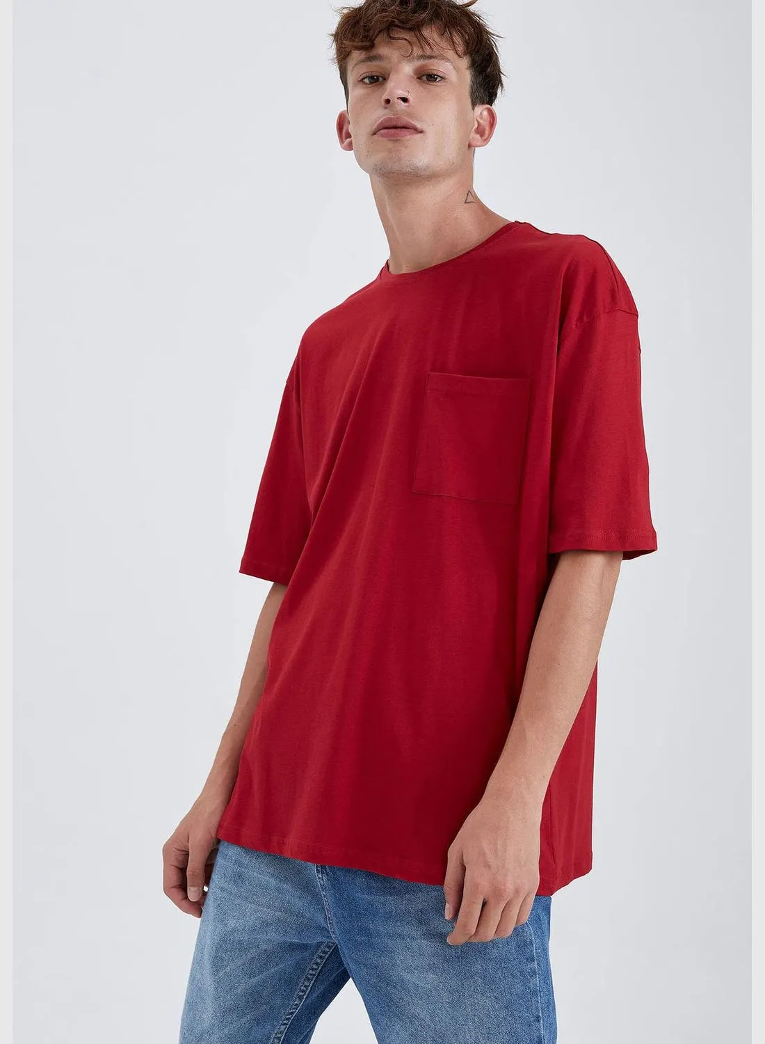 DeFacto Oversize Fit Crewn Neck Short Sleeve T-Shirt With Pocket Detail